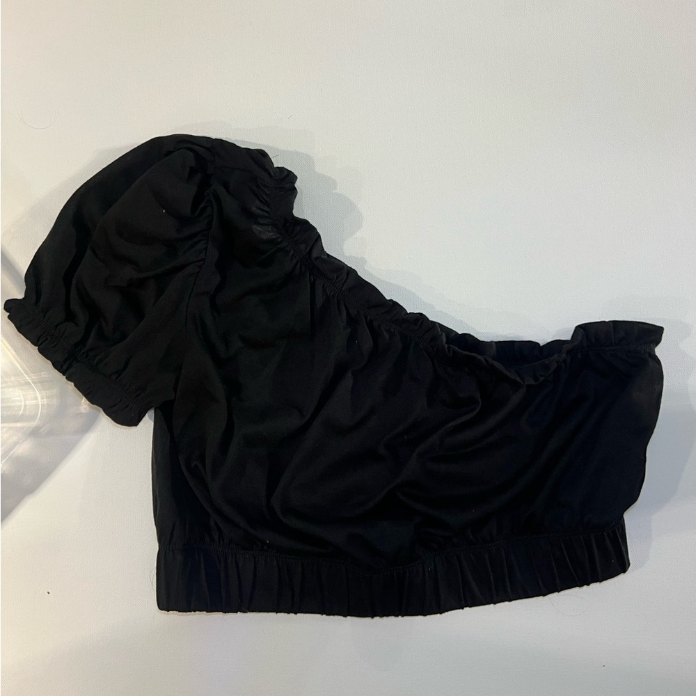 Black One-Shoulder Top